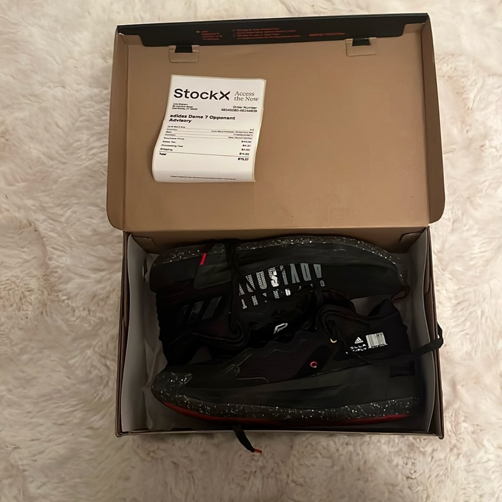Dame 7 black and red